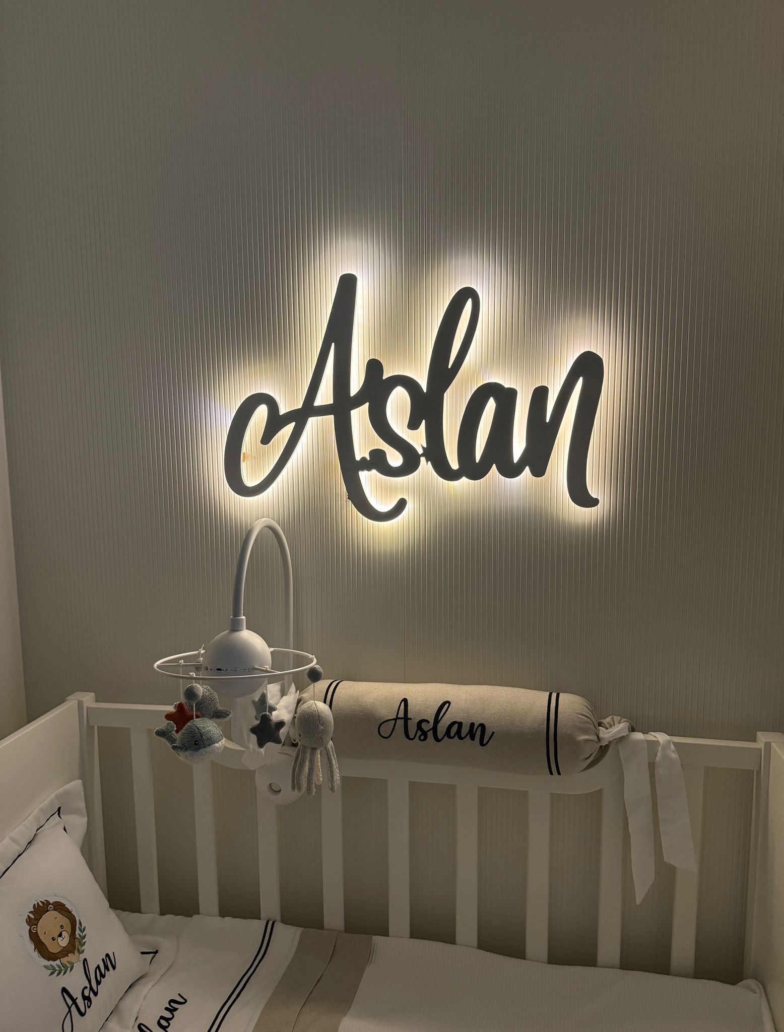 Büyük Boy Işıklı FİGÜRSÜZ  Tek İsimlik 