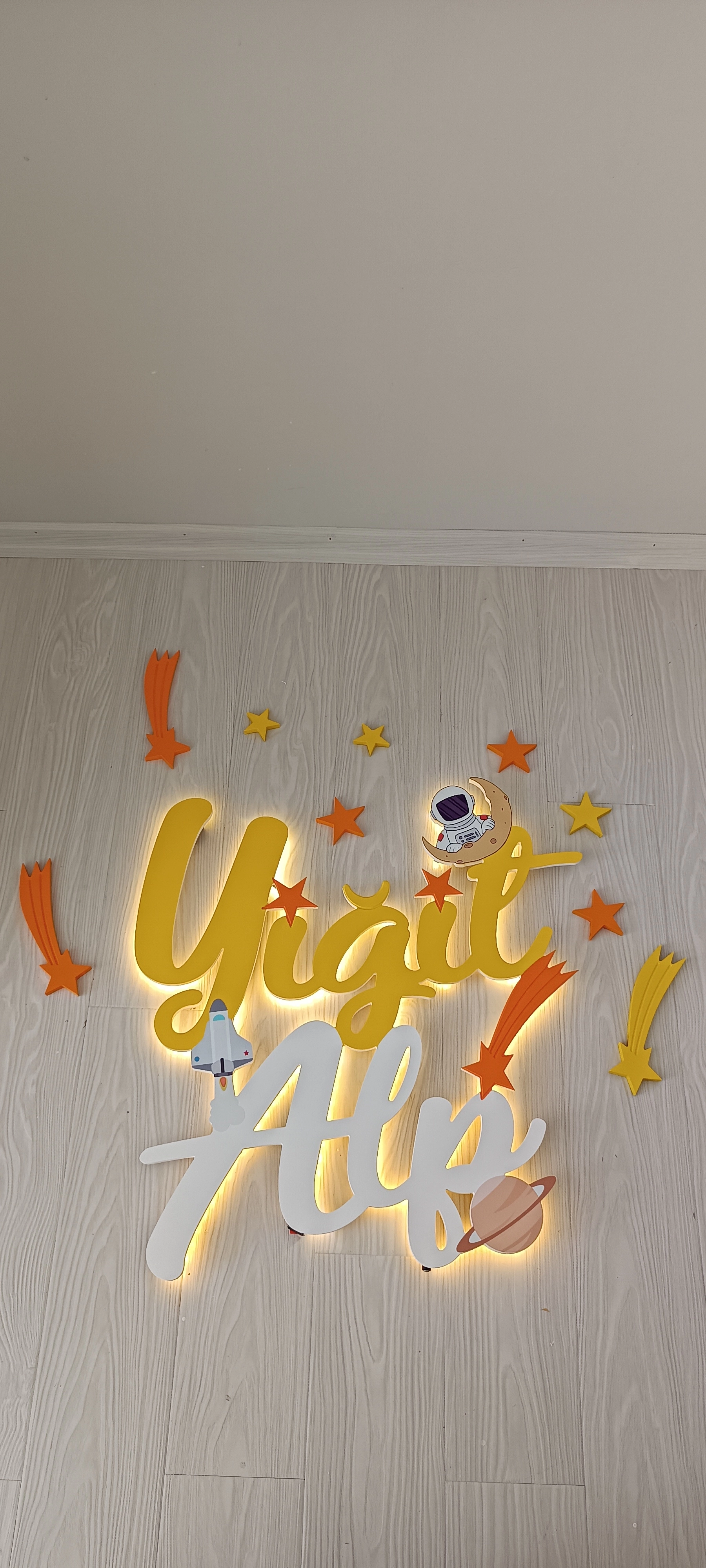 Büyük Boy Figürlü Işıklı Çift İsimlik